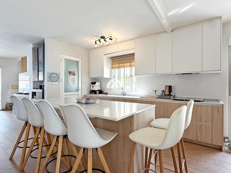 Villa for Sale in Villamartín - Las Filipinas Orihuela Costa, Alicante 28