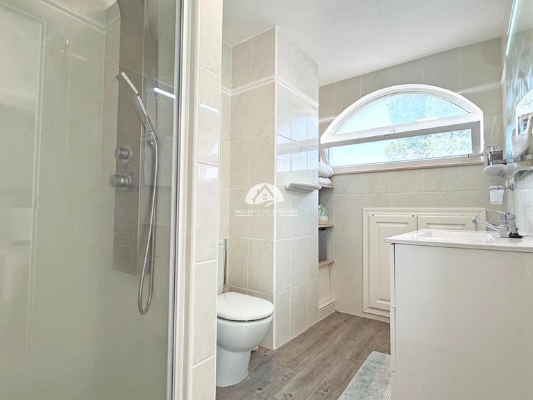 Villa for Sale in Villamartín - Las Filipinas Orihuela Costa, Alicante 39