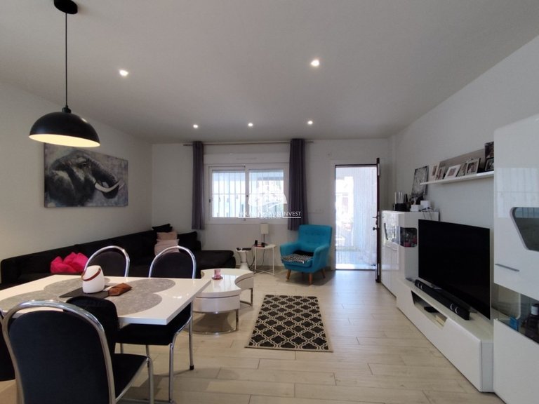 Corner Townhouse for Sale in Torrevieja Torrevieja, Alicante 3