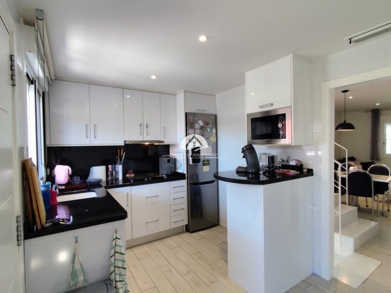 Corner Townhouse for Sale in Torrevieja Torrevieja, Alicante 7