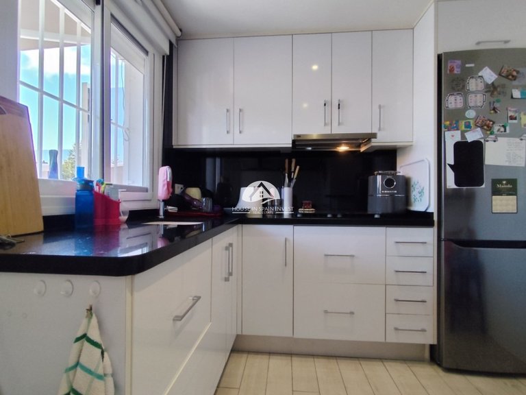 Corner Townhouse for Sale in Torrevieja Torrevieja, Alicante 8