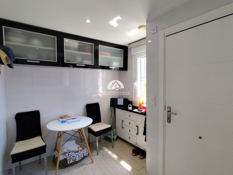 Corner Townhouse for Sale in Torrevieja Torrevieja, Alicante 9