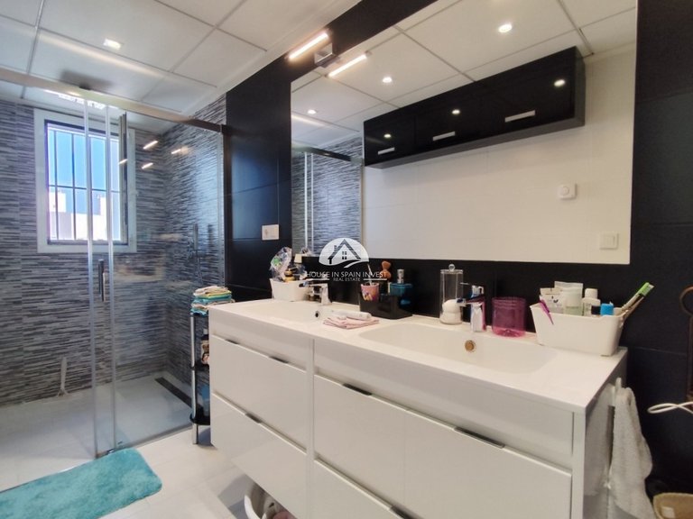 Corner Townhouse for Sale in Torrevieja Torrevieja, Alicante 15