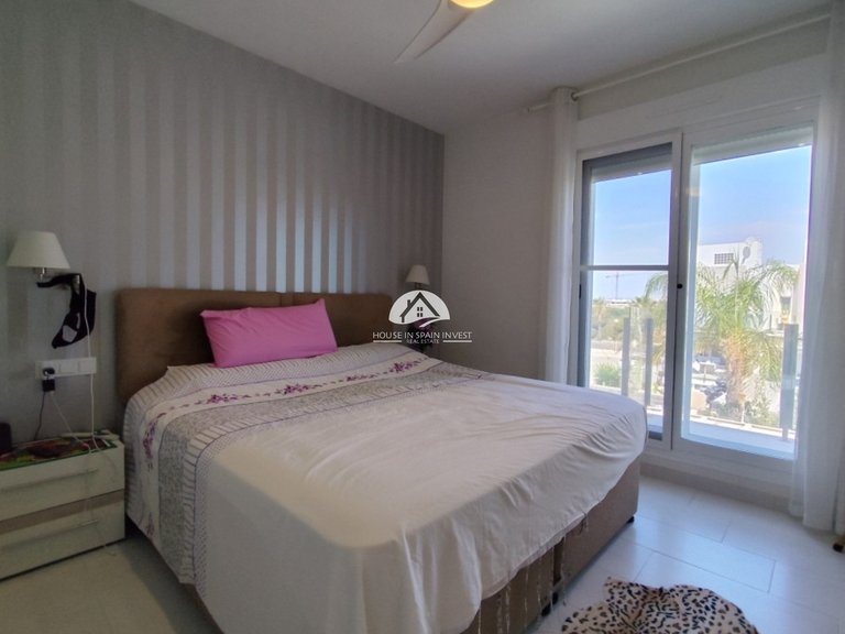 Corner Townhouse for Sale in Torrevieja Torrevieja, Alicante 16