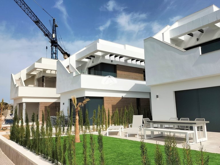 Villa for Sale in Pilar de la Horadada Pilar De La Horadada, Alicante 2