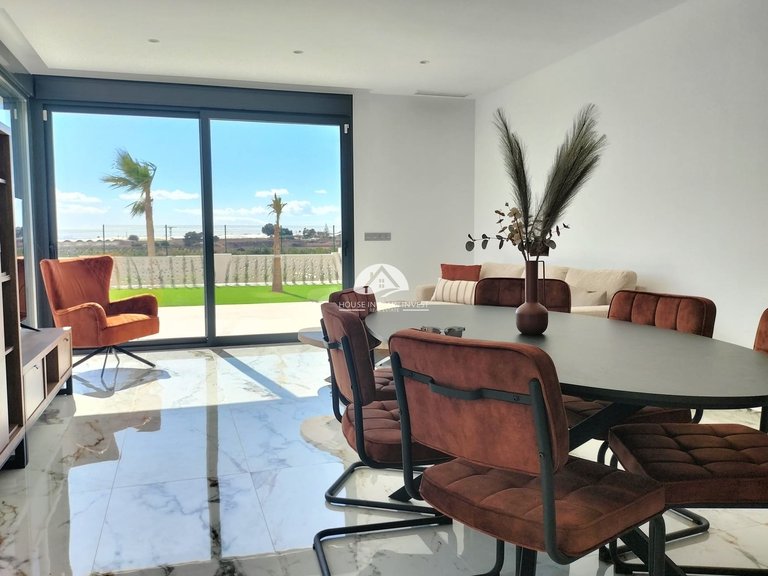 Villa for Sale in Pilar de la Horadada Pilar De La Horadada, Alicante 13