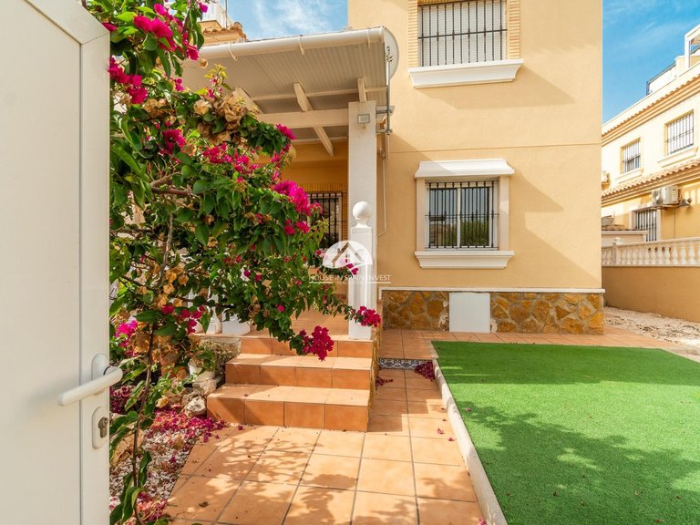 Apartment for Sale in Villamartín - Las Filipinas Orihuela Costa, Alicante 4
