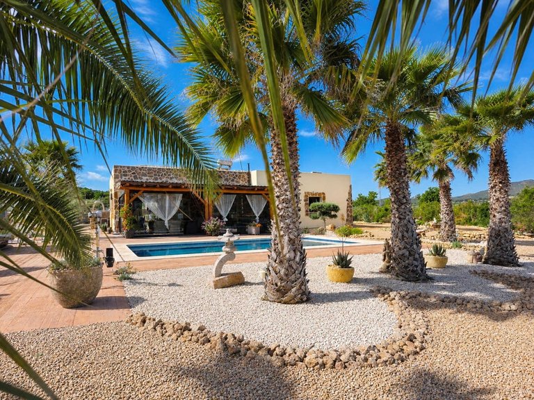 Villa for Sale in Salinas, Alicante 7