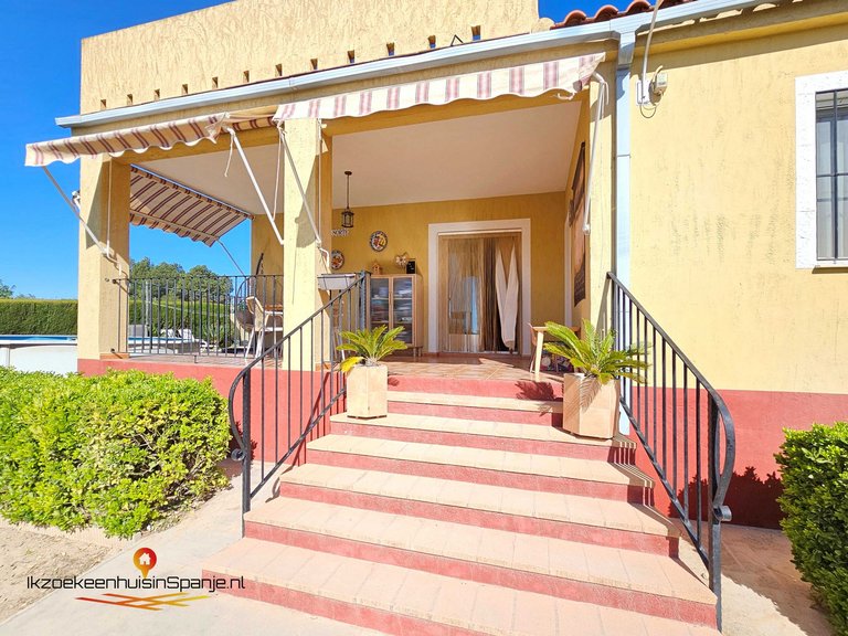 Villa for Sale in Caudete, Albacete 28