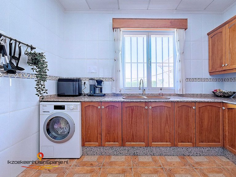 Villa for Sale in Caudete, Albacete 10