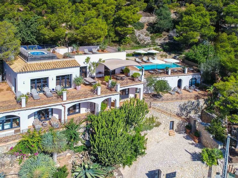 Villa for Sale in Port D'andratx, Balearic Islands 1