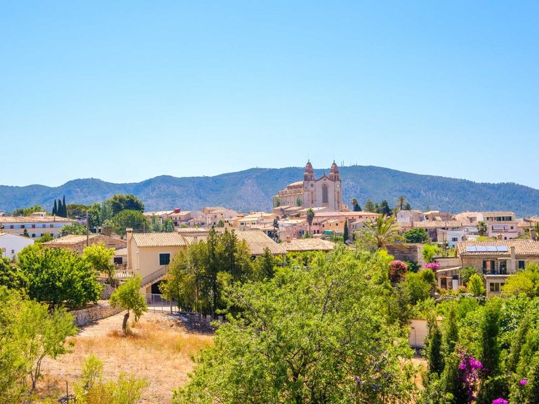 Villa for Sale in Calvià Pueblo, Balearic Islands 16