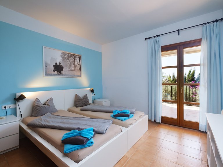 Villa for Sale in Calvià Pueblo, Balearic Islands 14