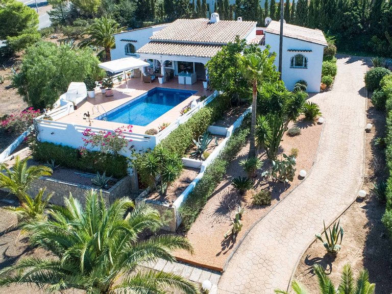 Villa for Sale in Santa Ponsa, Balearic Islands 2