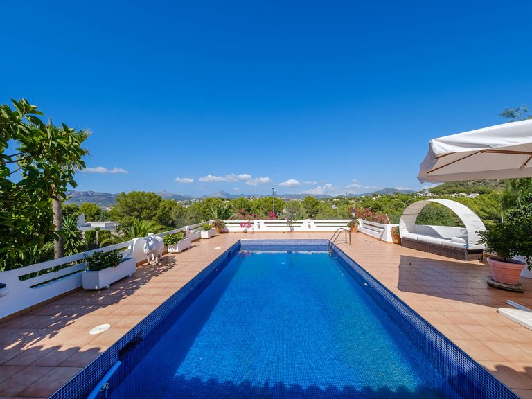 Villa for Sale in Santa Ponsa, Balearic Islands 4