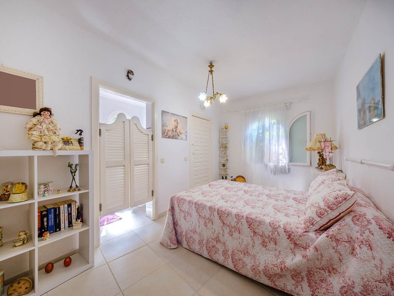 Villa for Sale in Santa Ponsa, Balearic Islands 12