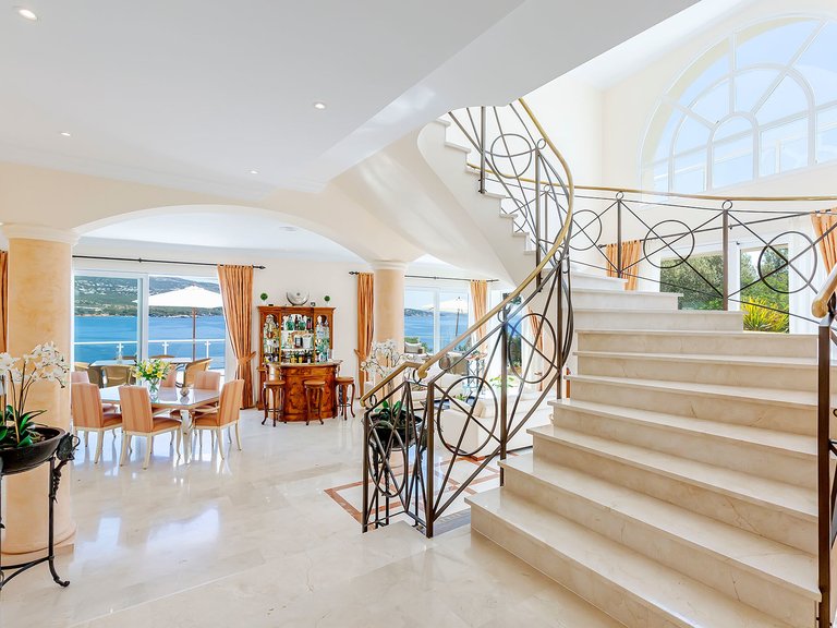 Villa for Sale in Calvià / Palmanova, Balearic Islands 11