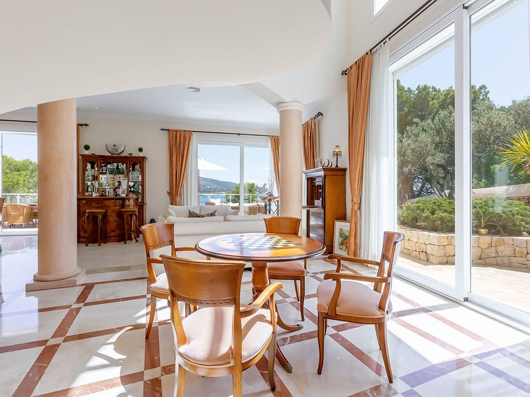Villa for Sale in Calvià / Palmanova, Balearic Islands 5