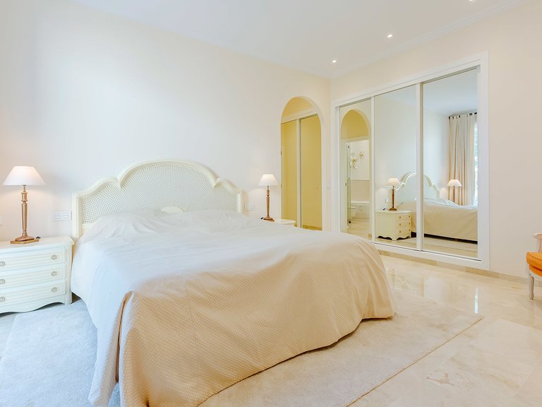 Villa for Sale in Calvià / Palmanova, Balearic Islands 9