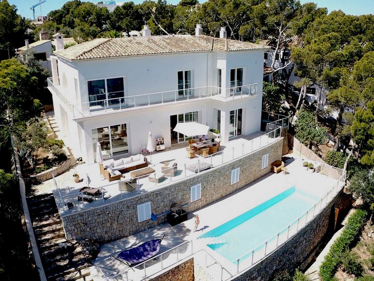 Villa for Sale in Calvià / Palmanova, Balearic Islands 3