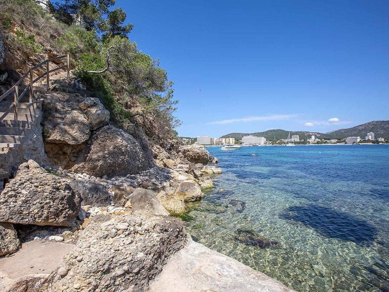 Villa for Sale in Calvià / Palmanova, Balearic Islands 17