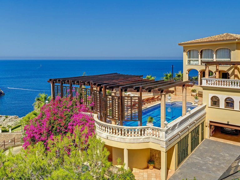 Villa for Sale in Port D'andratx, Balearic Islands 1