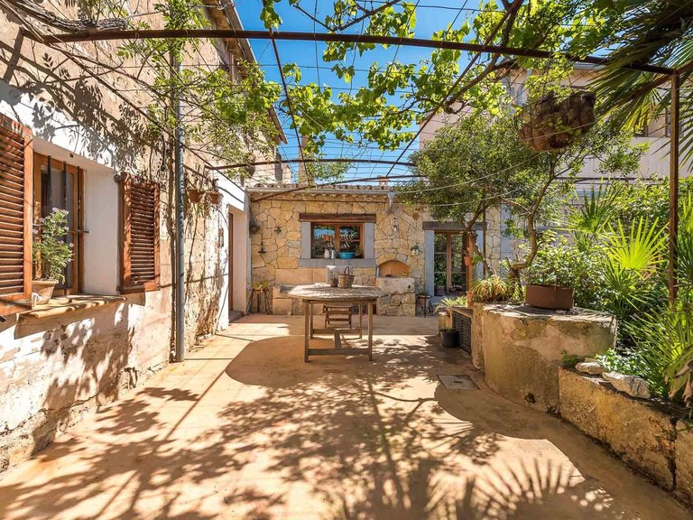 Villa for Sale in Galilea, Balearic Islands 2