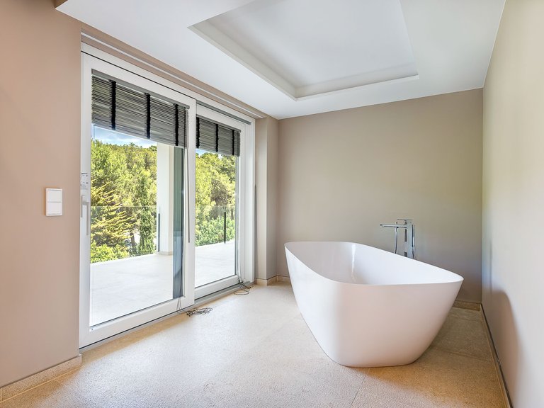 Villa for Sale in Calvià / Peguera, Balearic Islands 10