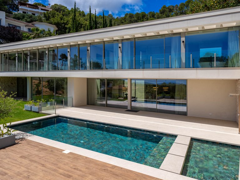 Villa for Sale in Portals Nous, Balearic Islands 2