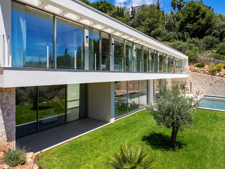 Villa for Sale in Portals Nous, Balearic Islands 1