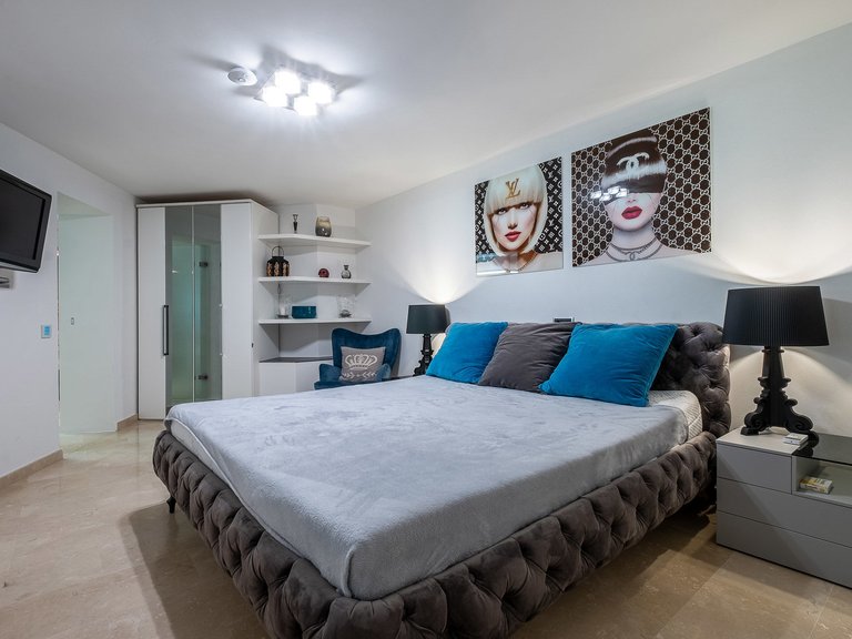 Villa for Sale in Calvià / Santa Ponça, Balearic Islands 12