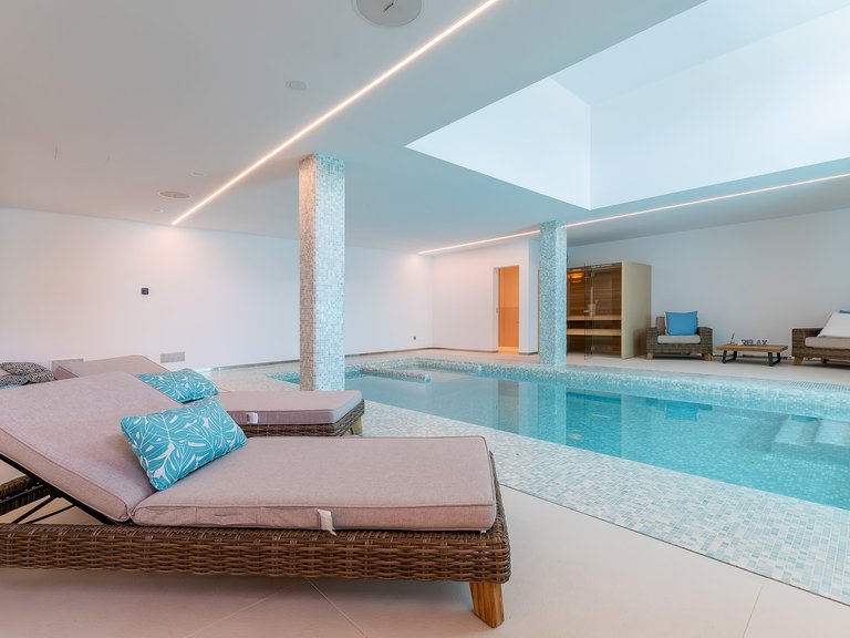Villa for Sale in Calvià / Santa Ponça, Balearic Islands 16
