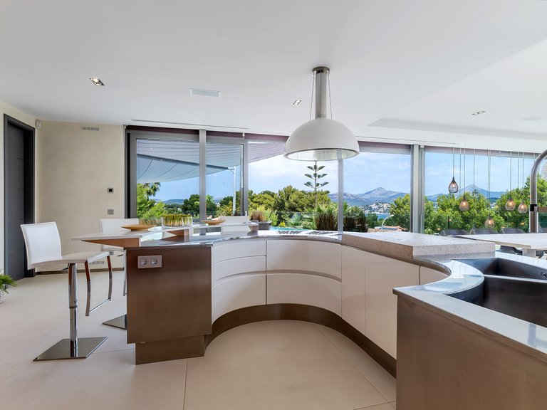 Villa for Sale in Calvià / Santa Ponça, Balearic Islands 5