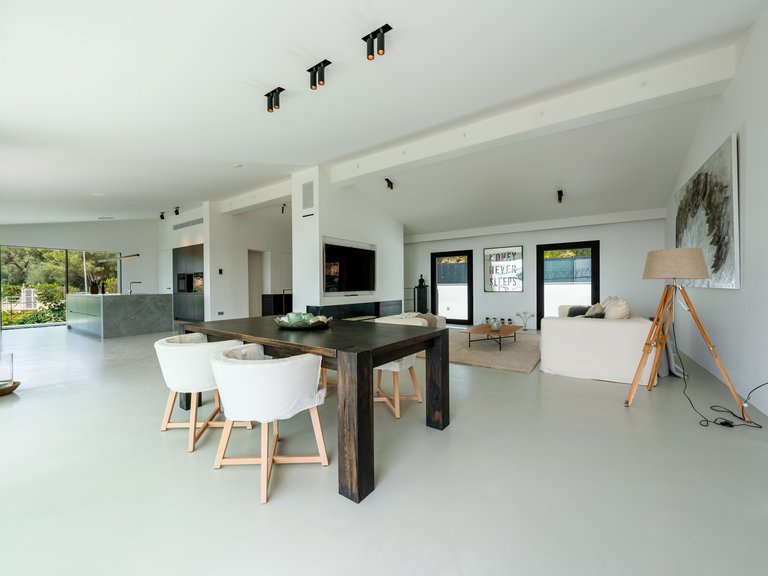 Villa for Sale in Costa D'en Blanes / Costa D'en Blanes, Balearic Islands 8