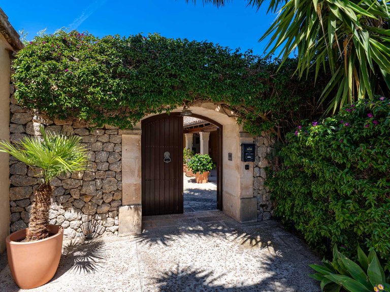 Country House for Sale in Es Capdella, Balearic Islands 3