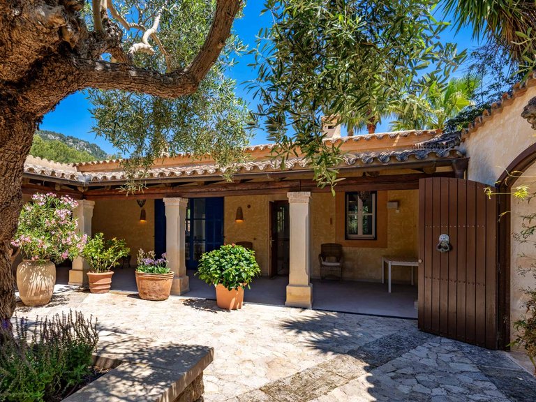 Country House for Sale in Es Capdella, Balearic Islands 5