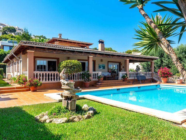 Villa for Sale in Santa Ponsa, Balearic Islands 1