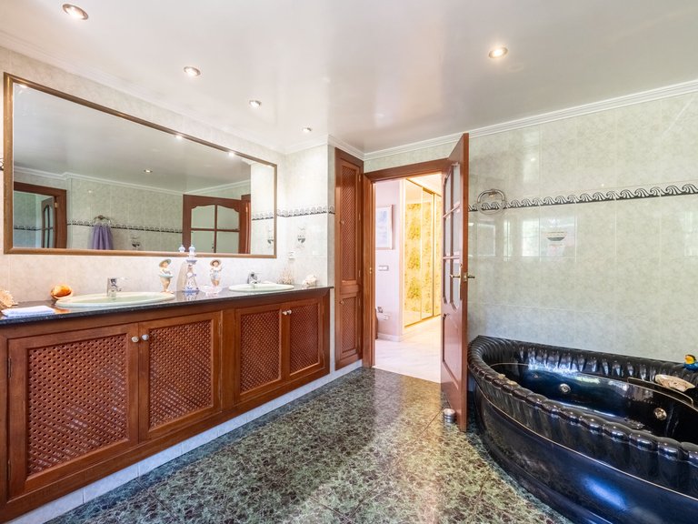 Villa for Sale in Santa Ponsa, Balearic Islands 17