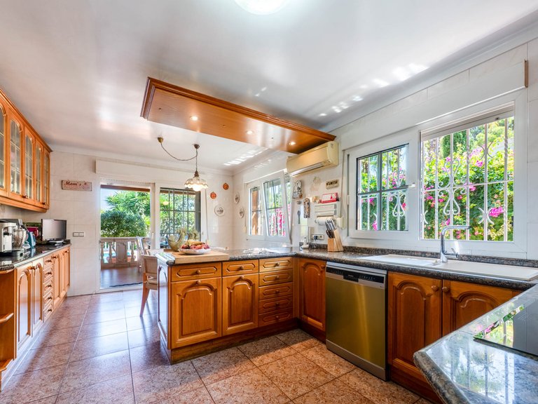 Villa for Sale in Santa Ponsa, Balearic Islands 9