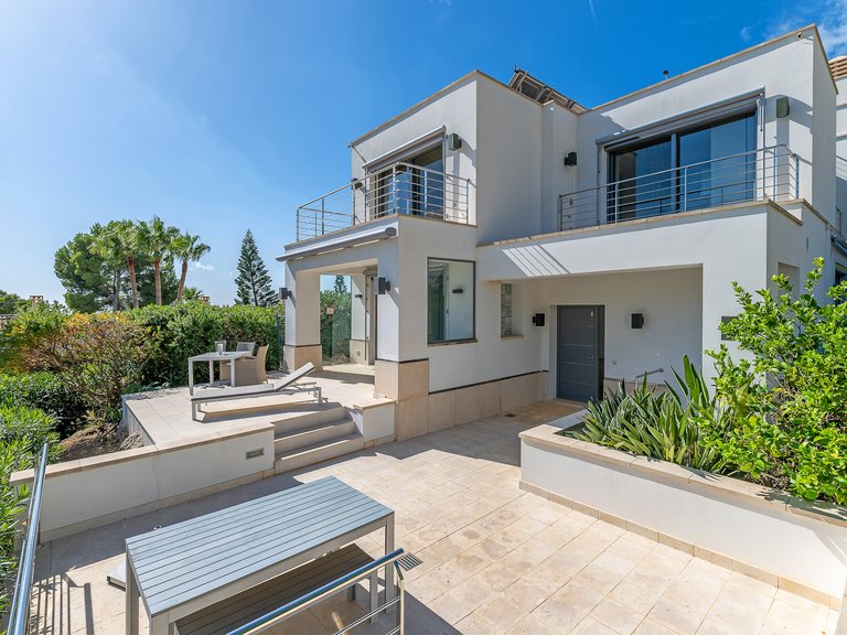 Villa for Sale in Costa D'en Blanes / Costa D'en Blanes, Balearic Islands 7