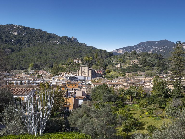 Villa for Sale in Esporles, Balearic Islands 15