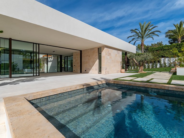 Villa for Sale in Bendinat, Balearic Islands 8