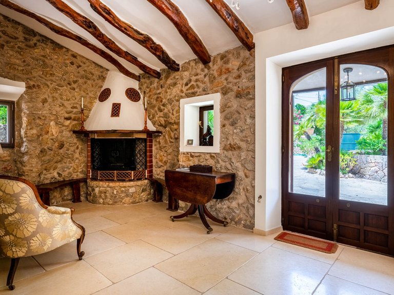 Country House for Sale in S´arraco, Balearic Islands 7