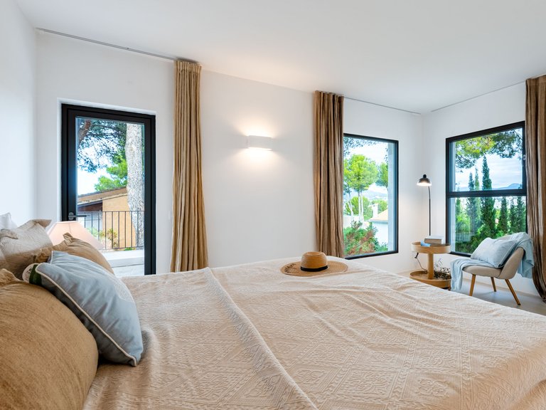 Villa for Sale in Santa Ponsa, Balearic Islands 11
