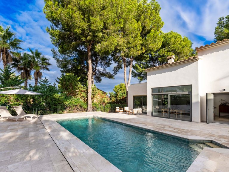 Villa for Sale in Santa Ponsa, Balearic Islands 16