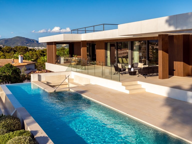 Villa for Sale in Santa Ponsa, Balearic Islands 3