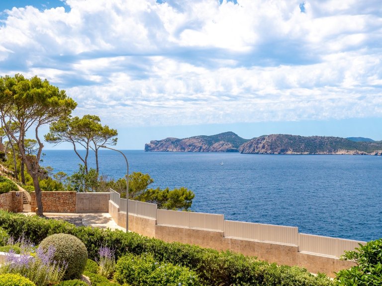 Villa for Sale in Santa Ponsa, Balearic Islands 5