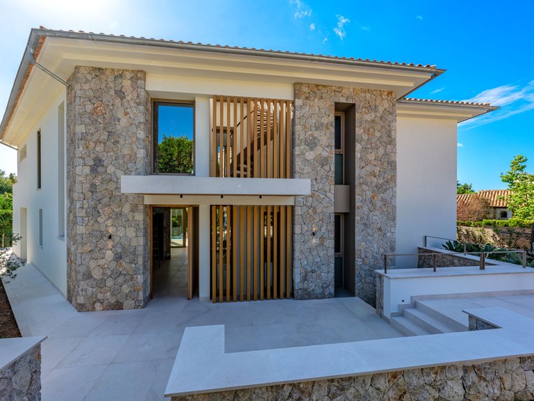 Villa for Sale in Bendinat, Balearic Islands 24