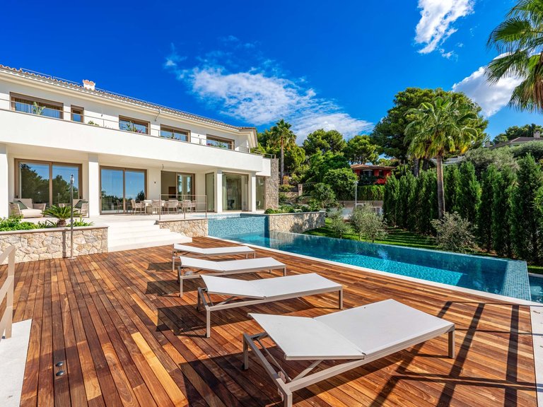 Villa for Sale in Bendinat, Balearic Islands 3