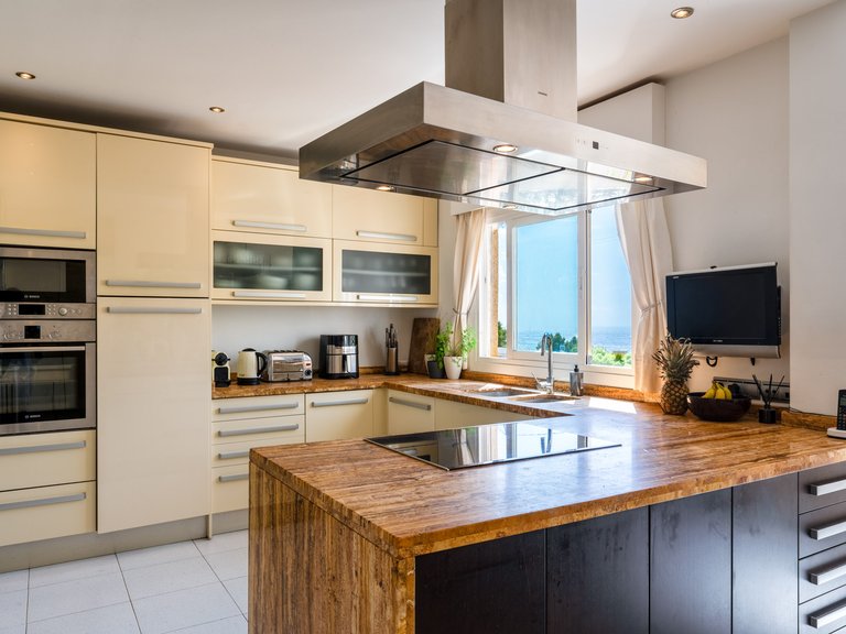Villa for Sale in Costa D'en Blanes, Balearic Islands 4